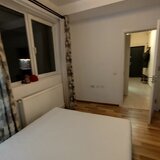 Camera la bloc unei salariate/ studente